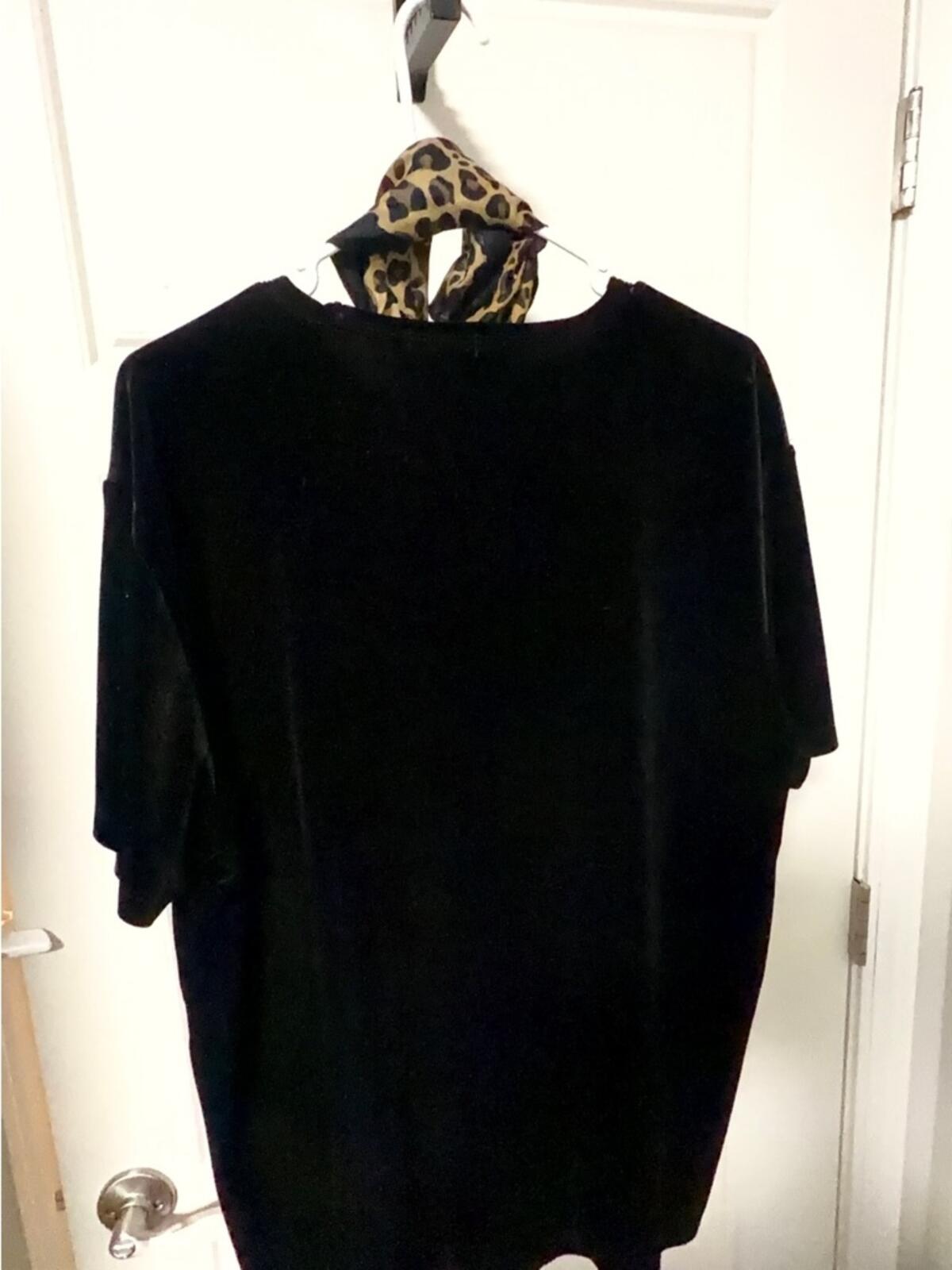 Forever 21 Black Short Sleeve Tee with Leopard Scarf Accent