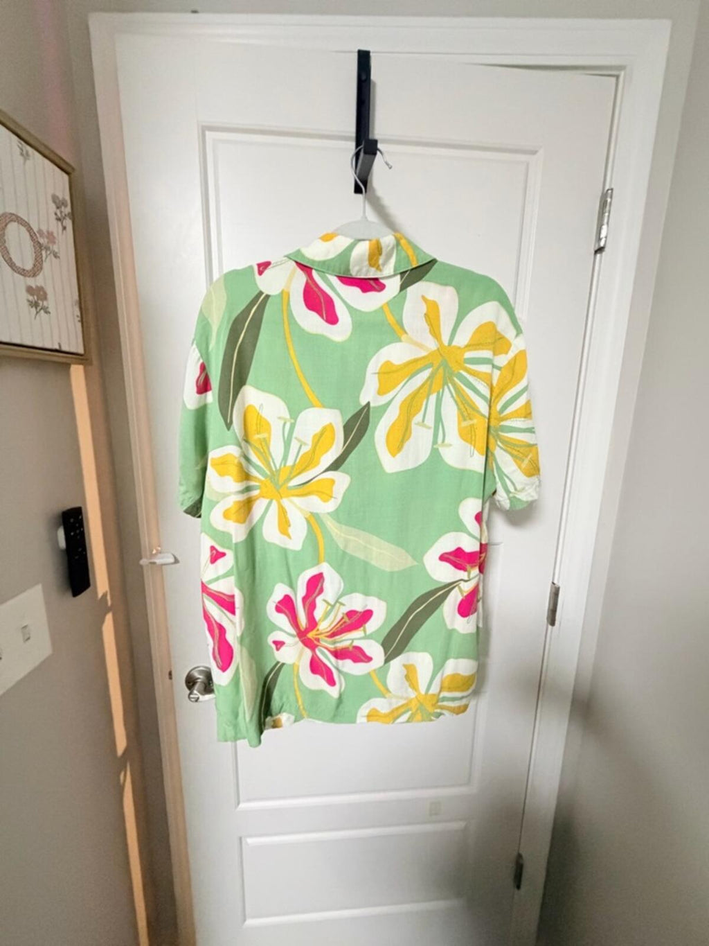 Original Use Mint Green Tropical Floral Button-Down Shirt