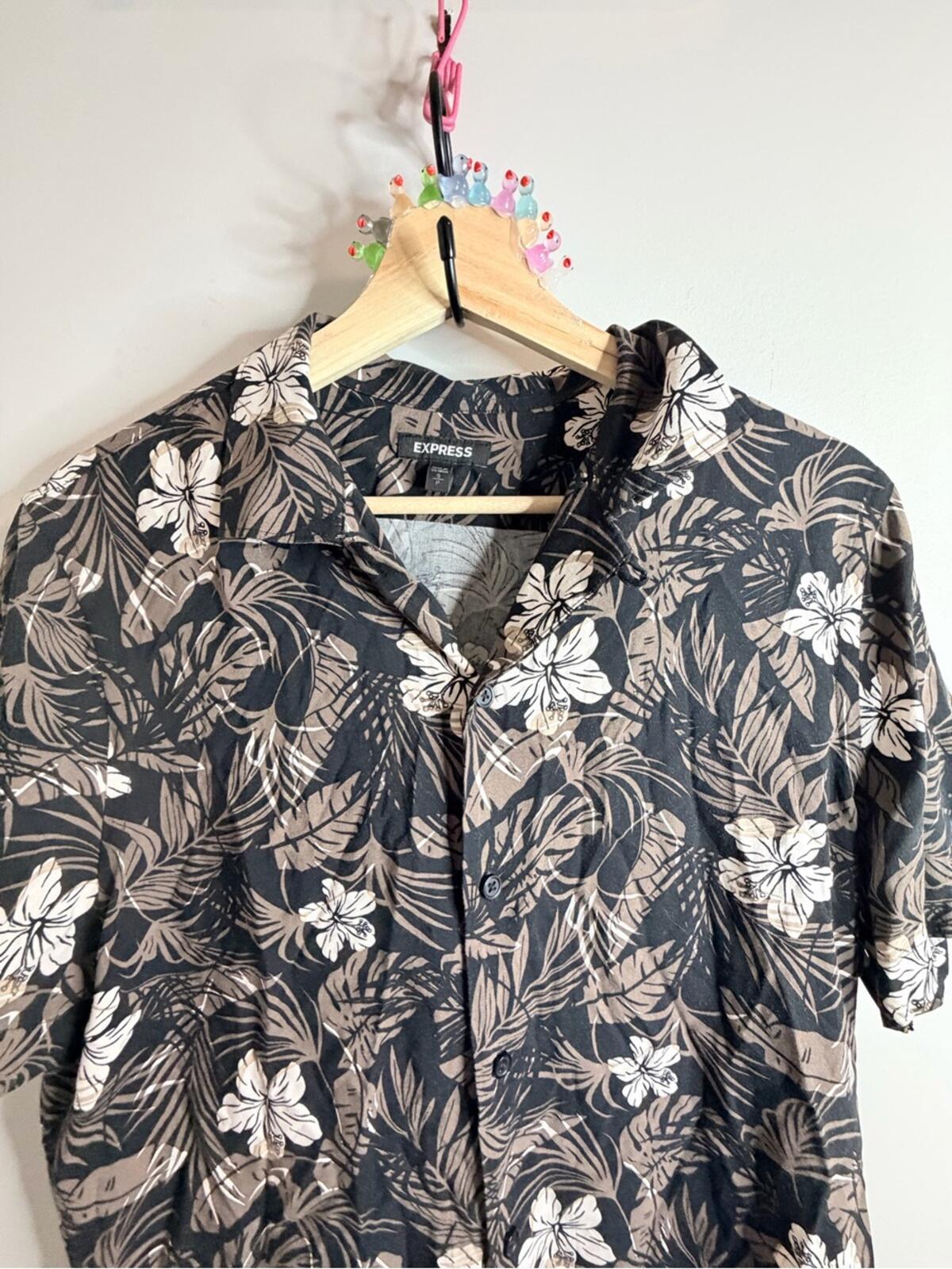 Express Black Floral Button-Front Top with Mustard Yellow Shorts