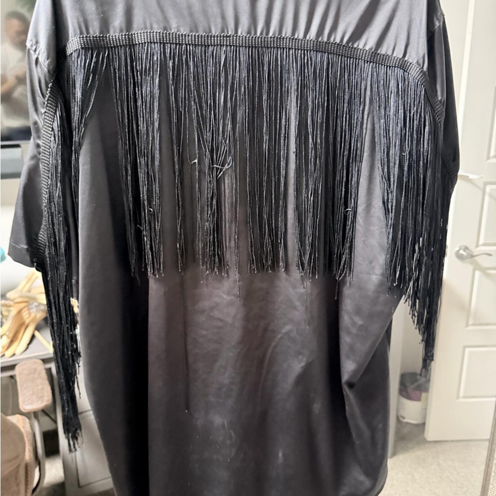 SHEIN Black Men's Button Down Shirt with Fringe